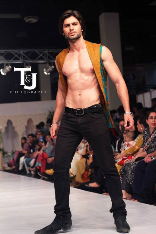 Pakistani Male Model Sheraz Sikander