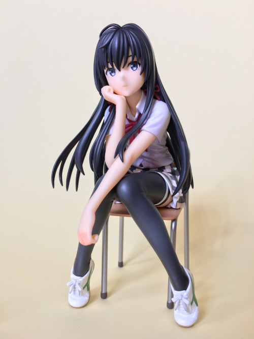 This is my first figurine I’ve ever purchased and my first (brief) figurine review:Figurines such as