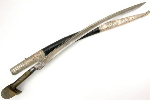 peashooter85:Turkish yatagan, 18th-19th centuryfrom Sofe Design Auctions