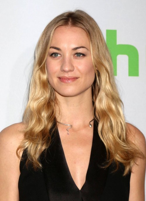 thevirtualharem:    Yvonne Strahovski   