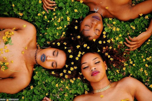 blackgrlsaremagic:IG: @jesuis_lafrique @basedija @iammonalexaPhotographer: @kiefer_d