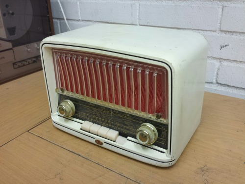 Dux SA2006U-69 Tube Radio, 1958