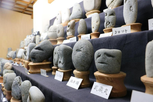 rockflavors:itscolossal:The Japanese Museum of Rocks That Look Like FacesRock flavor: Soylent G