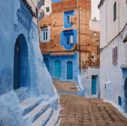 moroccan-kaftan: MoroccoChefchaouen, the blue city