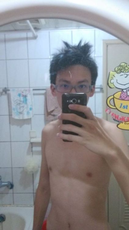 bigcockboiii: fenghuashu1990:  www.instagram.com/pinnanlu Chunyu Zhang (@pinnanlu) • Instagr