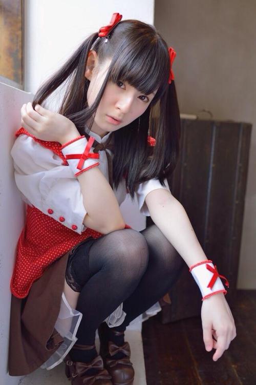 nkym:  Twitter / ko_no_e: C86でのROM、紙媒体写真集の予約も、よろしくおねがいします t.co/ofmaRwZBlw 予約特典あります(･ω･っ