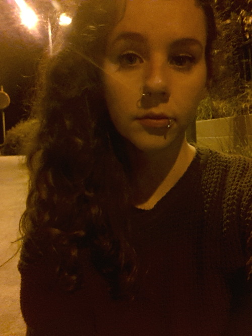 itw4skaty:  waiting around for my train