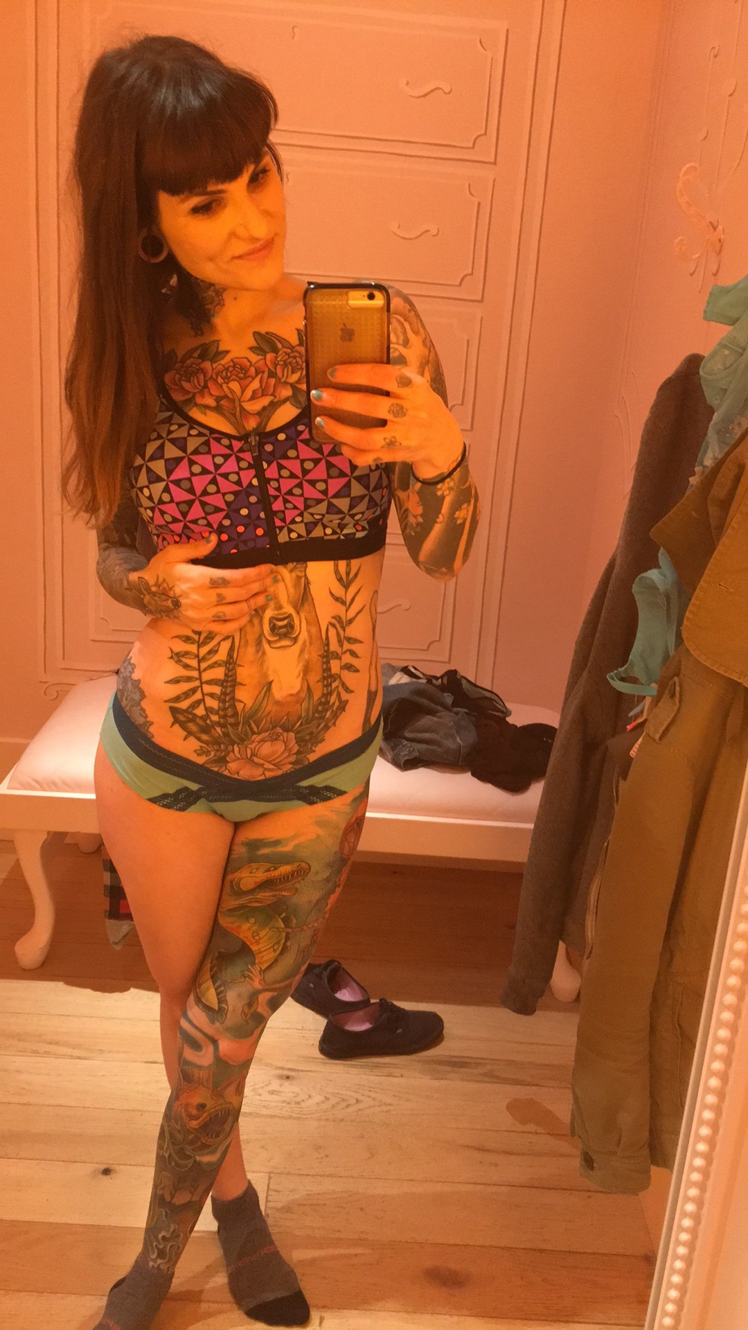 Submit your own changing room pictures now! Spent my cakeday at VS via /r/ChangingRooms