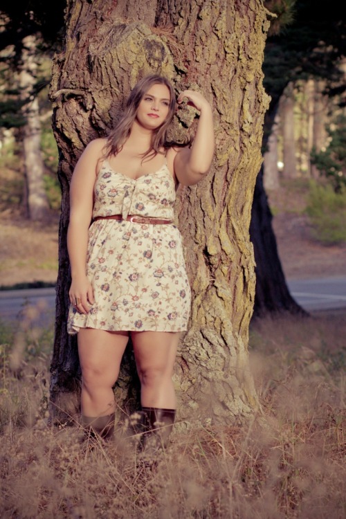 prettyplussize:  lovely dress 