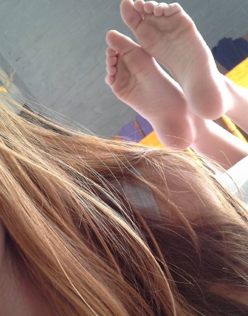 girlswithgorgeousfeet:Just gorgeous soles