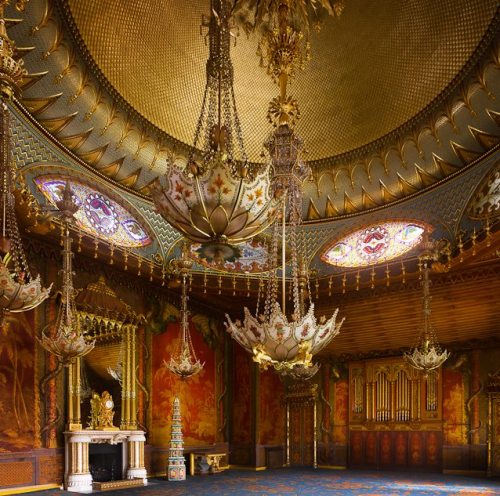 tura23:This is my aesthetic! Moorish/gothic with lots of room for my friends and family to stay.