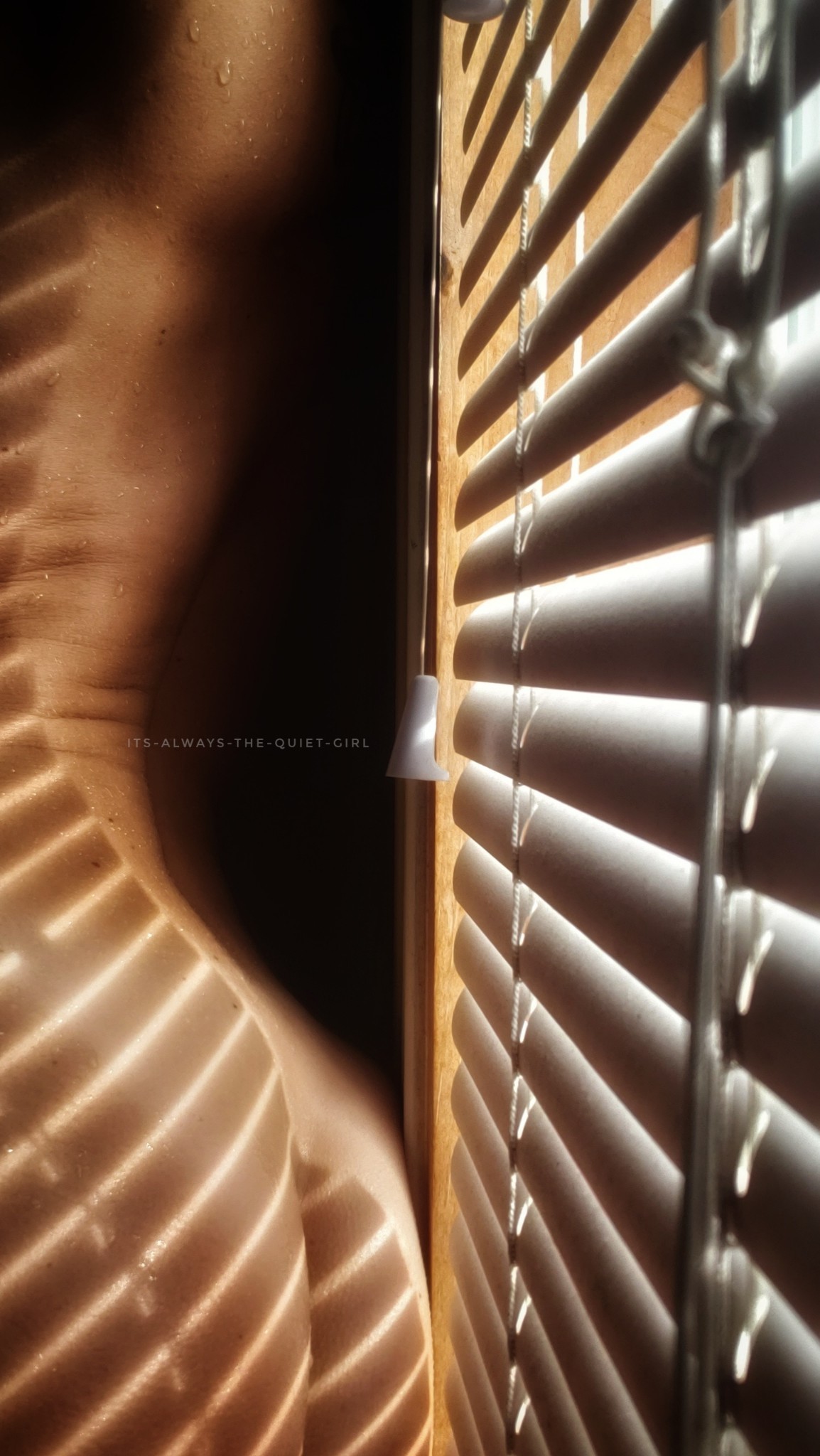 its-always-the-quiet-girl-deact:Bathed in Light.