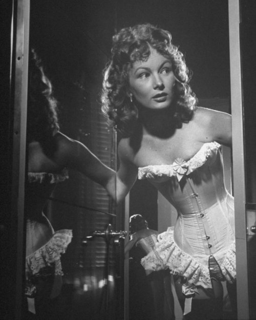 Veronica Lakehttps://painted-face.com/