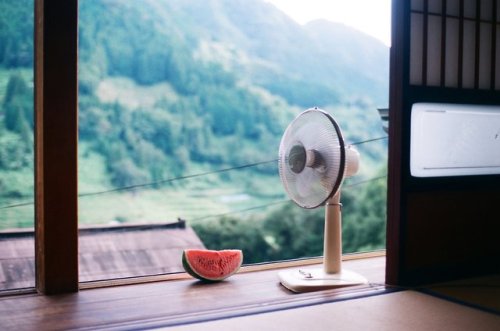 Summer at a minka (old Japanese house), nostalgic photoshoot seen on+on