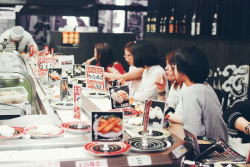 ferretink:  If ever you tell me that you went to Japan yet haven’t had yourself some sushi, I might pop a vein. As I mentioned in one of my past posts, I was very lucky to have Issa show me around the Dotonbori area in Osaka and drag me to this wonderful