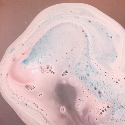 lovlae:  pretty sure this bath bomb was made adult photos