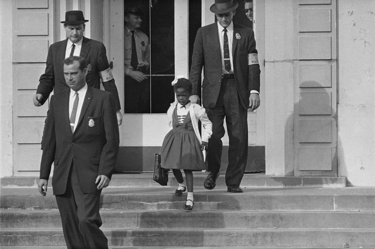 glassceilingbreakers:  Black History Month: Dorothy Counts and Ruby Bridges  In 1957,