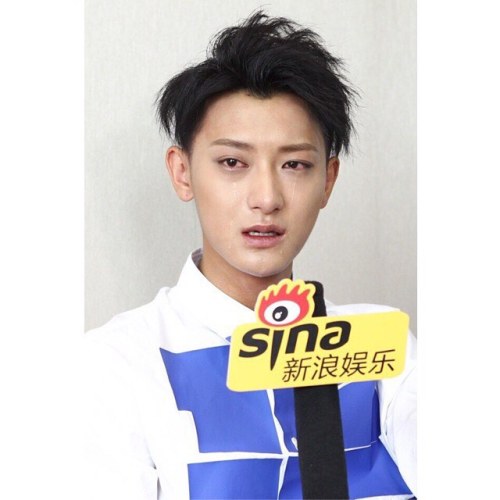 xiaomitaozi:150810 Tao’s Sina interview - this hurts the most. He talked very honestly in this inter