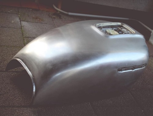 BLOG:550moto.com.....#raw #metal #tank #fivefiftymoto #550moto #cb550k3 #cb550 #honda #hondacb #hond