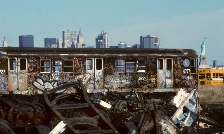 themaninthegreenshirt: New York in the 1980s – The apocalyptic photographs of Steven