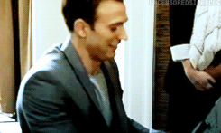 generalgemini-booknerd:  uncensoredsideblog:  Chris Evans. Playing Piano.   What. The ever-loving FUCK is this from??? 