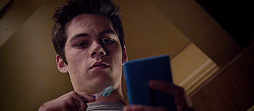 dylanhoechlin:  TEEN WOLF canon scenes rewritten:  In which the Wolfsbane at the Motel still makes Scott really horny, but it isn’t Allison he wants.  