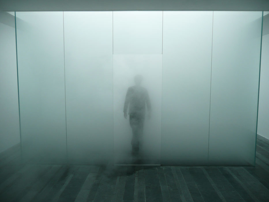 cerceos:  Antony Gormley - Blind Light, 2007 “Architecture is supposed to be the