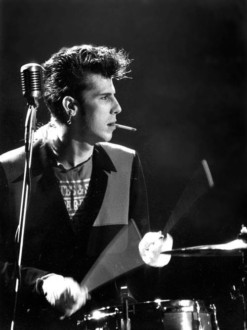acme-rockabilly:  My favorite drummer, Slim Jim Phantom! 