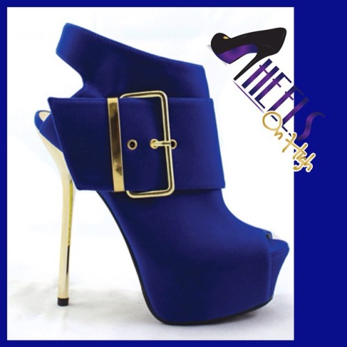 You&rsquo;ll be singing the blues when you step out in these perfect booties!!! Transition into 