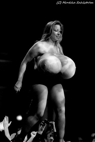 beforeandafterbimbos:  Chelsea Charms, what a woman