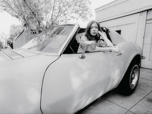 robertdarling: Joan Didion with her Corvette Stingray Photos: Julian Wasser, 1968