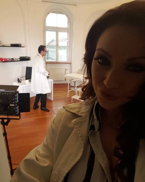 XXX Hello Dr kai ;) cheeky behind the scenes photo