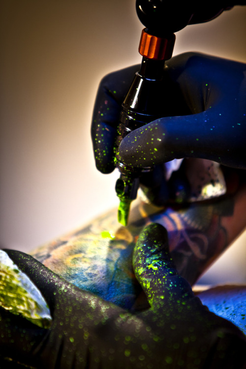 alxbngala:  (via An Inky Afternoon by Sam Gee)