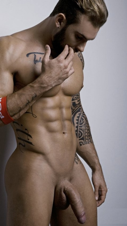 hungdownunder:  For more hot guys, follow me at: http://hungdownunder.tumblr.com/ 