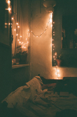 unconventionalbabe:  the-love-is-poison:  ☯ reminisce ☯  ♥♡♥ 