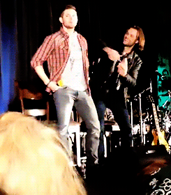 justjensenanddean:  Stripper!Jensen at SFCon 2015 [x] 