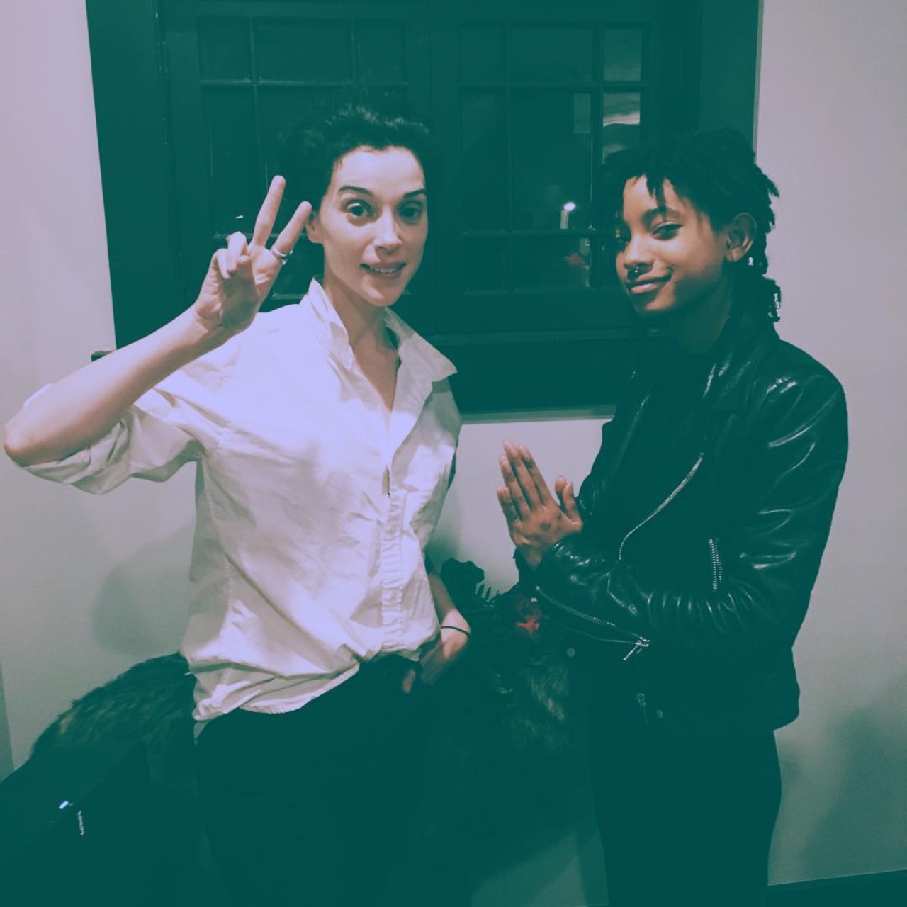 koltheface:  Willow Smith with Annie and Cara last night.