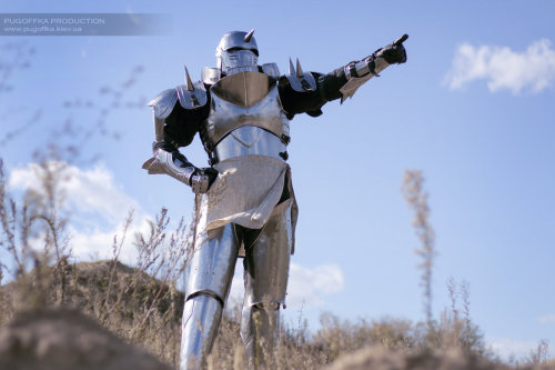 apluscosplay:  chianya:  Alphonse Elric cosplay. Alphonse Elric….COSPLAY. Cosplay by Sveneld; photography by Pugoffka-sama. I have no words to express how absolutely awesome this is. [x]  Is that full plate armor? That looks like full plate armor. I