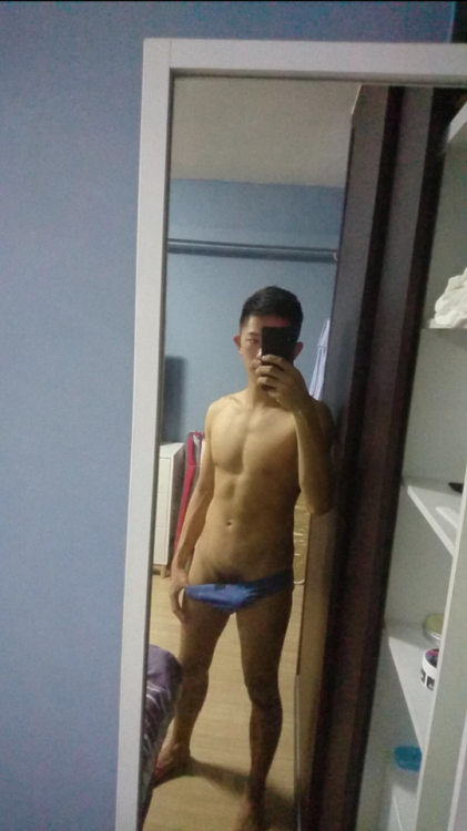 sg-twinkboy: leakedsgboys: Reblog for more! Submit/Trade: leakedsgboys@gmail.com Yummyyy