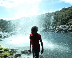 jibunhime:   Behind a waterfall. (Whakapapa,