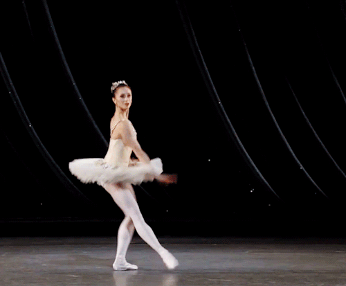 enchanted-keys: Marianela Nuñez in Diamonds (Royal Ballet - 2017)