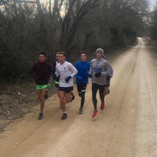 Thursday miles&hellip; Aggie style! #AggieTrack #DSquad #OldHearne #GigEm #Aggies #12thman