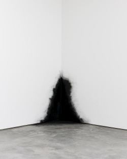 uvre:  Dirty Corner, Anish Kapoor, 2010. 