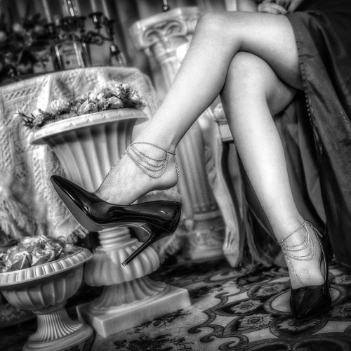 #美脚 #美足 #丝袜 #pantyhose #nylon #legs #sexyfeet #sexyleg #feetfetishworld #feetslave #feet #foot #toes