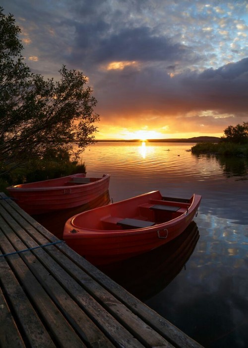 inaamshaheen: Sunset at Lake Myvatn by Gernot Posselt