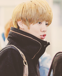 Porn photo taescenerys:  Cute Luhan. 