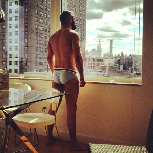 musclebeardedbear:   @giuseokk 