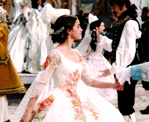marthankent:Emma Watson as Belle in Beauty and the Beast (2017)