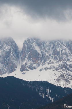 wearevanity:  Dolomite in the Mist  