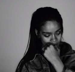 theartofmusicvideos:    Rihanna, Kanye West, Paul McCartney - FourFiveSeconds   